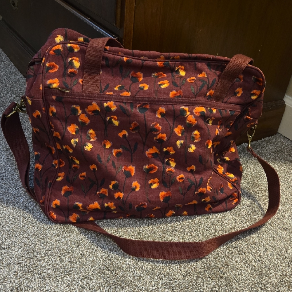 Thirty One Floral Burgundy Women's Away For The Weekender Bag